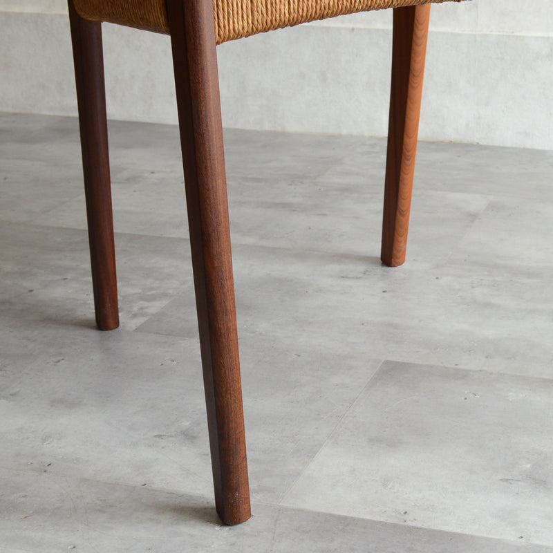 Arne Hovmand Olsen　ペーパーコードチェアC