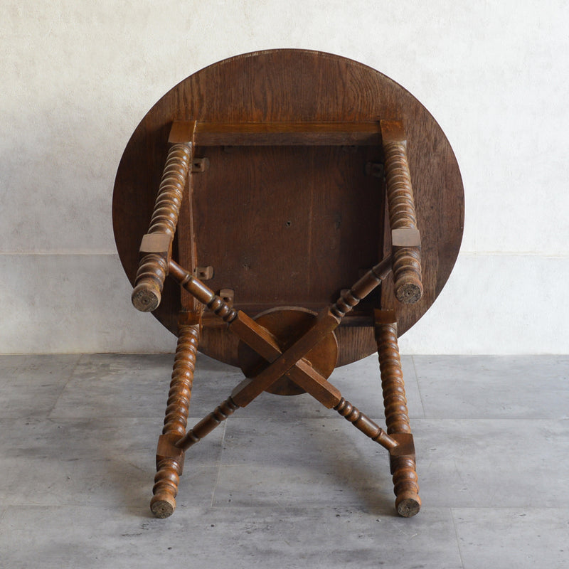 クラシック　ラウンドサイドテーブル10