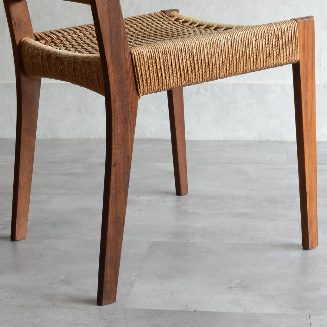 Arne Hovmand Olsen　ペーパーコードチェア D