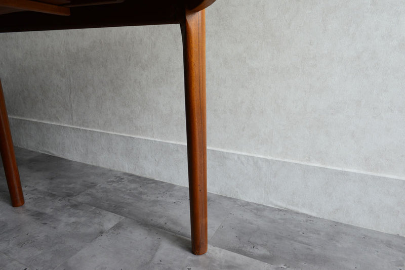 マッキントッシュ　McINTOSH  エクステンション ラウンドダイニングテーブル01　