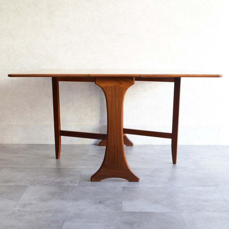 G-PLANジープラン　ゲートレッグ　エクステンションダイニングテーブル03