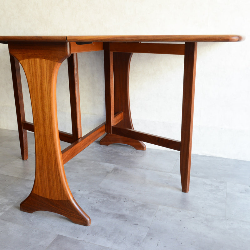 G-PLANジープラン　ゲートレッグ　エクステンションダイニングテーブル03