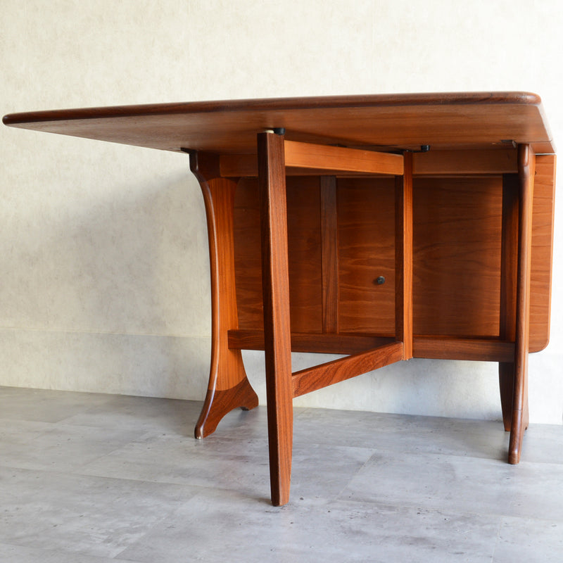 G-PLANジープラン　ゲートレッグ　エクステンションダイニングテーブル03