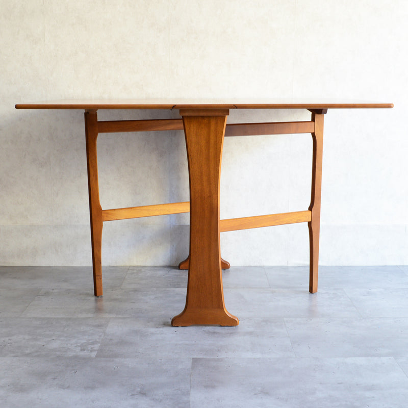 LE GATE ヴィンテージ　ゲートレッグ　エクステンション ダイニングテーブル01