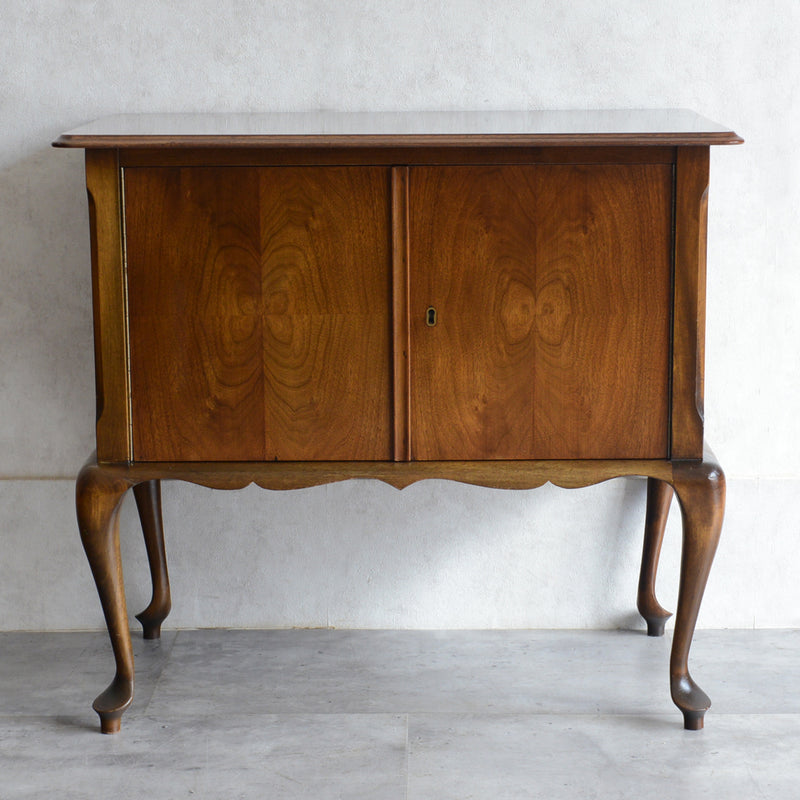 イギリス クラシック  マホガニー キャビネット09 鍵付き