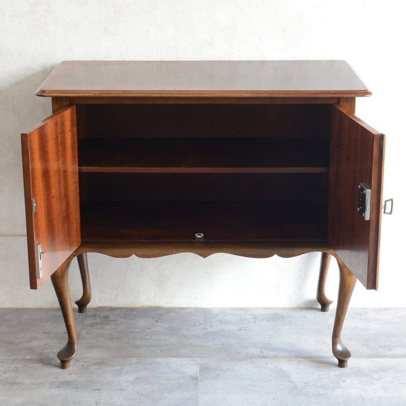 イギリス クラシック  マホガニー キャビネット09 鍵付き