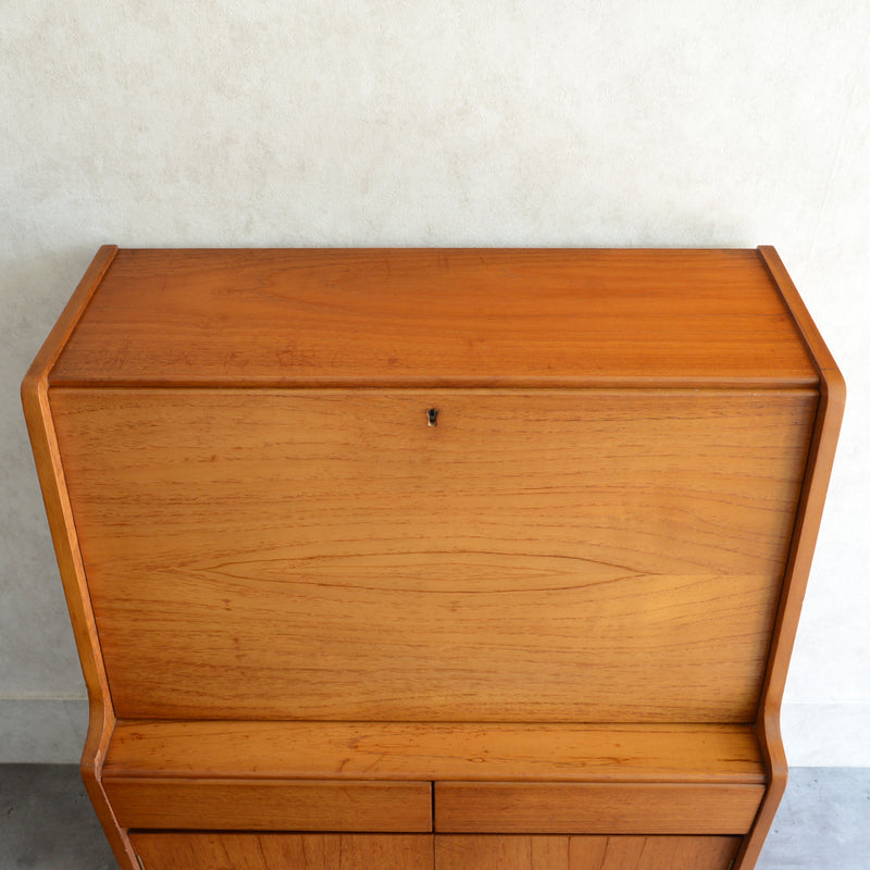 Remploy レンプロイ　ライティングビューロー