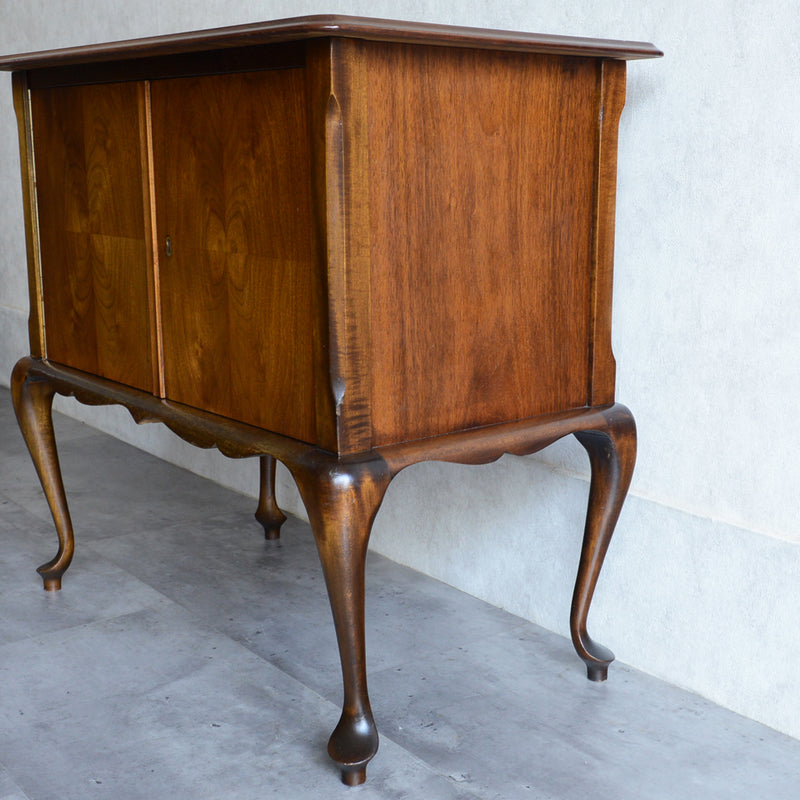 イギリス クラシック  マホガニー キャビネット09 鍵付き