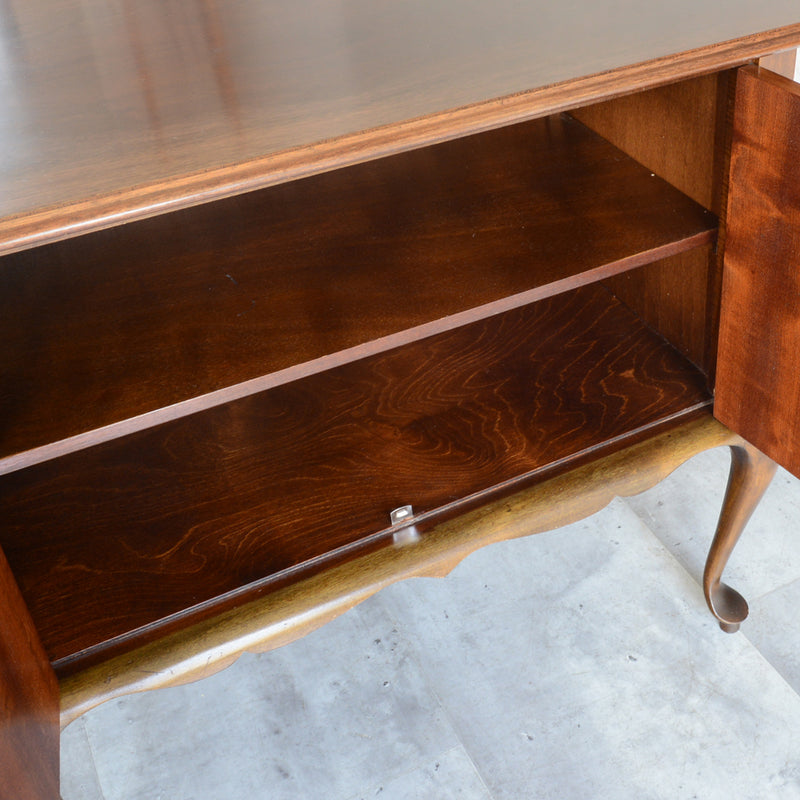 イギリス クラシック  マホガニー キャビネット09 鍵付き