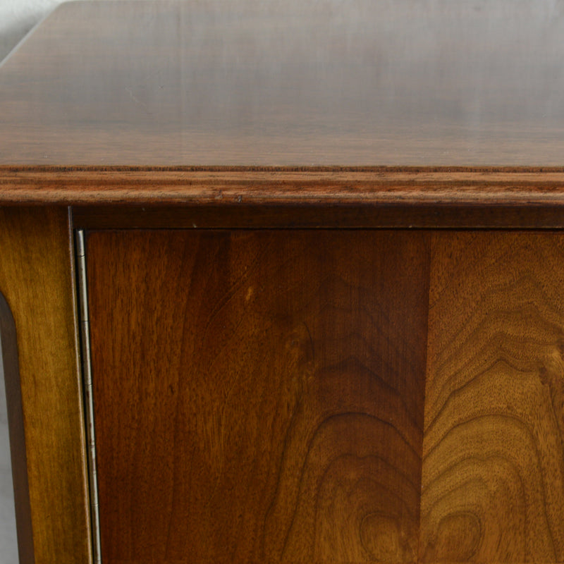 イギリス クラシック  マホガニー キャビネット09 鍵付き