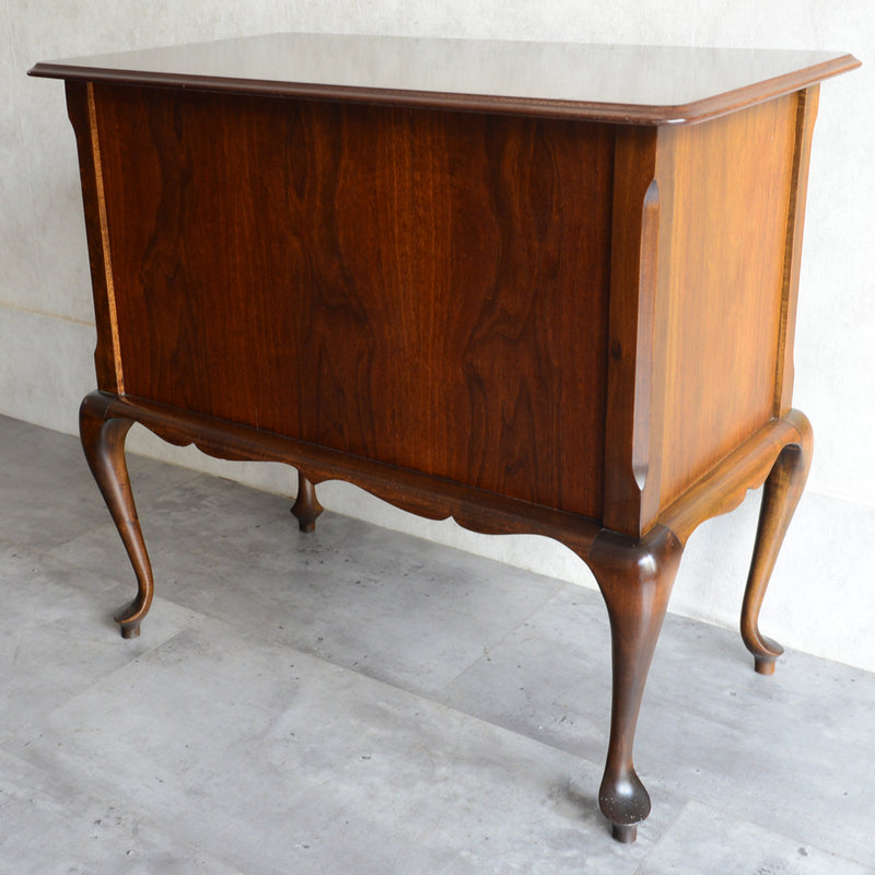 イギリス クラシック  マホガニー キャビネット09 鍵付き