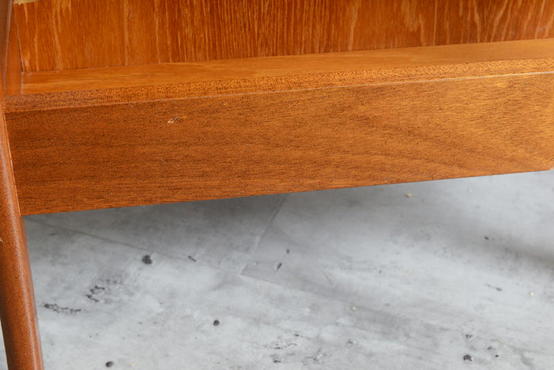 チーク　マガジンラック付きサイドテーブル