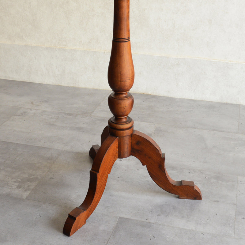 クラシックサイドテーブル　トリポッド11