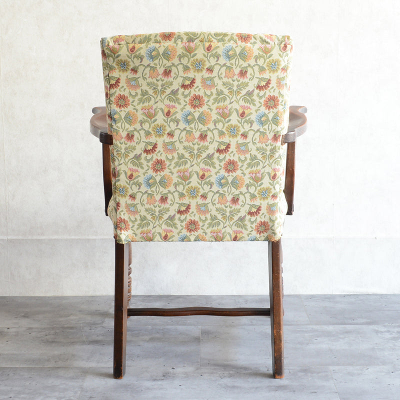 クラシック　アームチェア