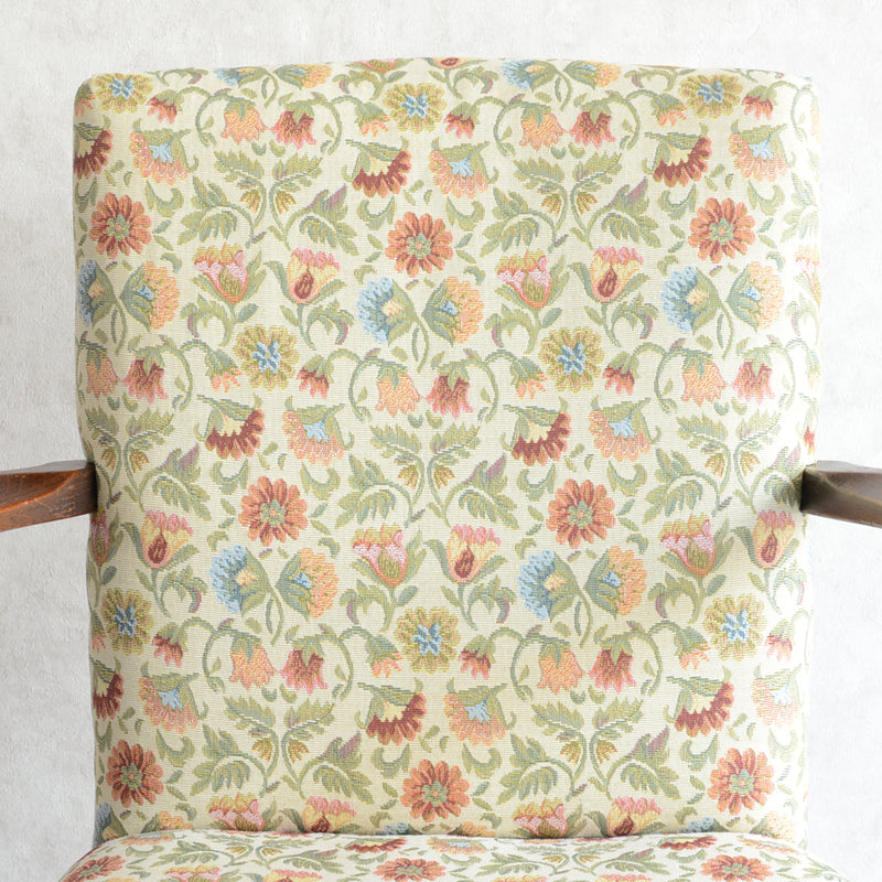 クラシック　アームチェア