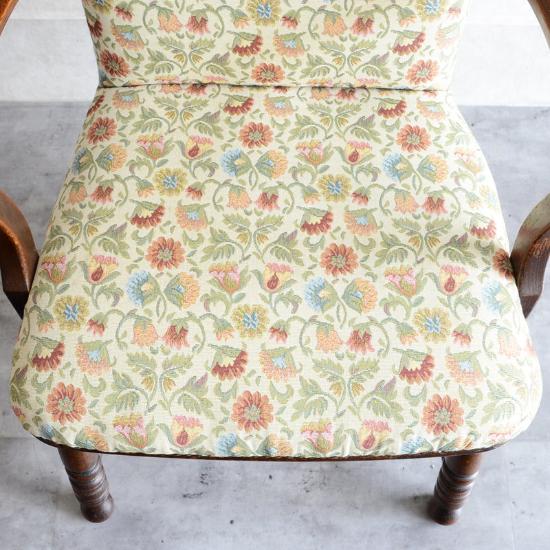 クラシック　アームチェア