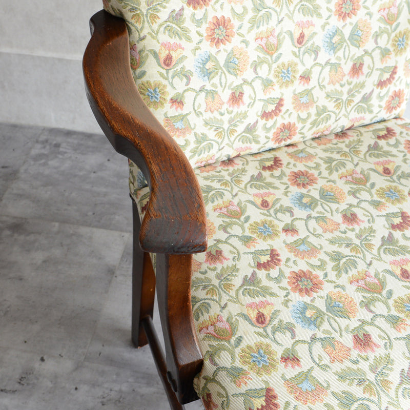 クラシック　アームチェア