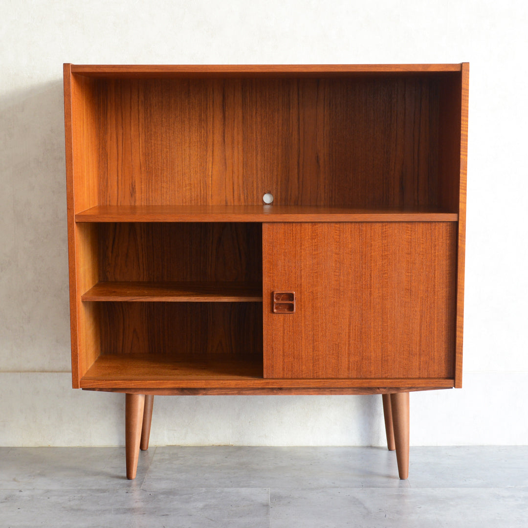 デンマーク ヴィンテージ シェルフ 5-7 木扉付