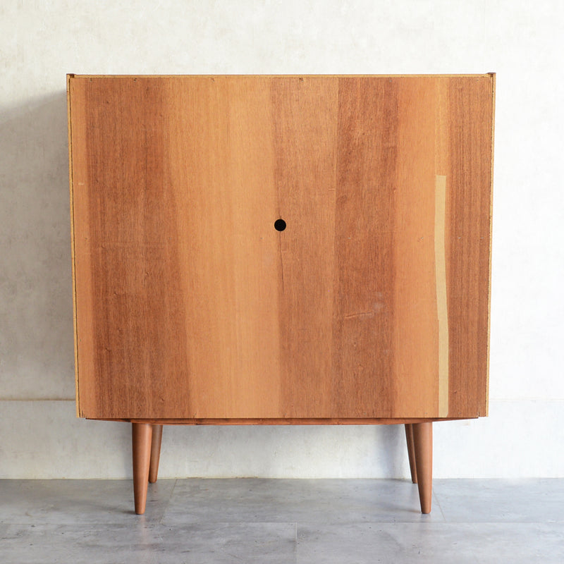 デンマーク ヴィンテージ シェルフ 5-7 木扉付