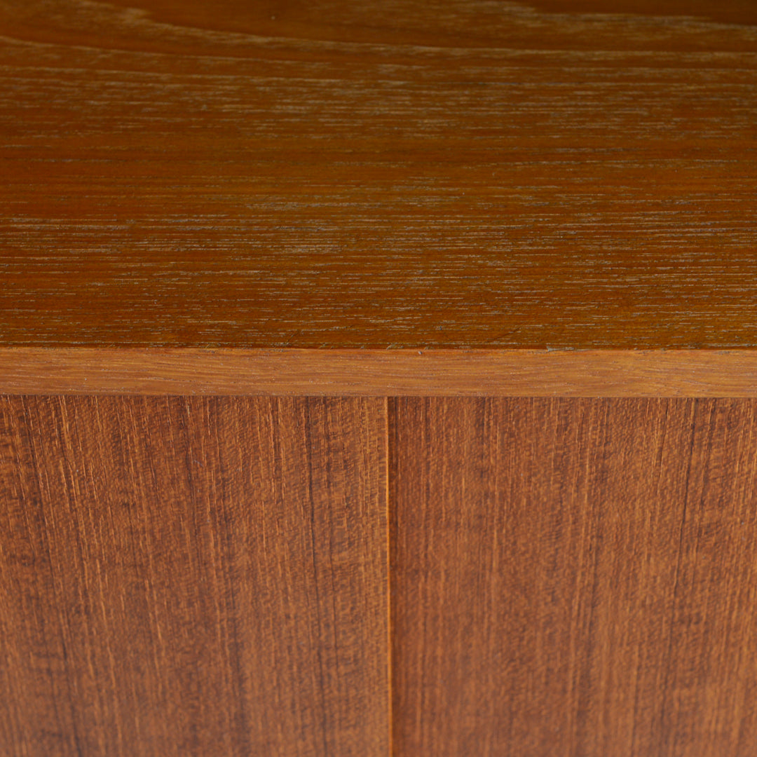 デンマーク ヴィンテージ シェルフ 5-7 木扉付