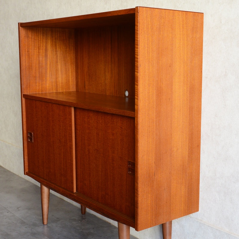 デンマーク ヴィンテージ シェルフ 5-7 木扉付