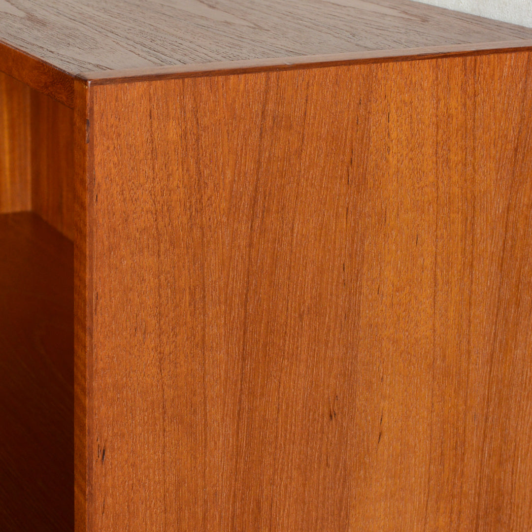 デンマーク ヴィンテージ シェルフ 5-7 木扉付