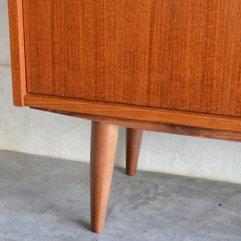 デンマーク ヴィンテージ シェルフ 5-7 木扉付