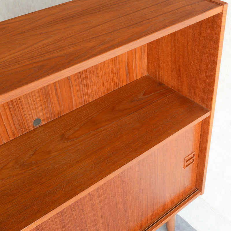 デンマーク ヴィンテージ シェルフ 5-7 木扉付