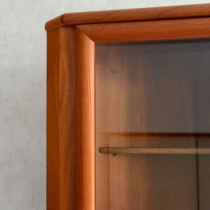 ヴィンテージ  チーク コーナー キャビネット