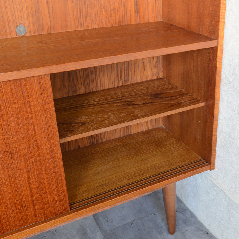 デンマーク ヴィンテージ シェルフ 5-7 木扉付