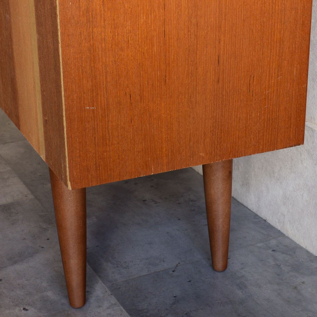 デンマーク ヴィンテージ シェルフ 5-7 木扉付