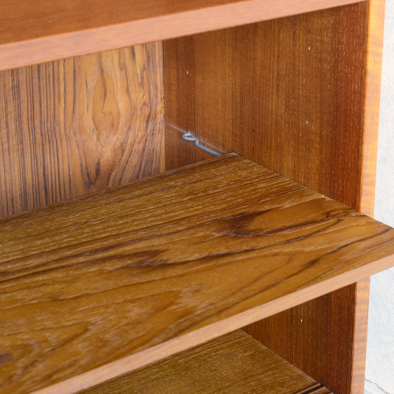 デンマーク ヴィンテージ シェルフ 5-7 木扉付