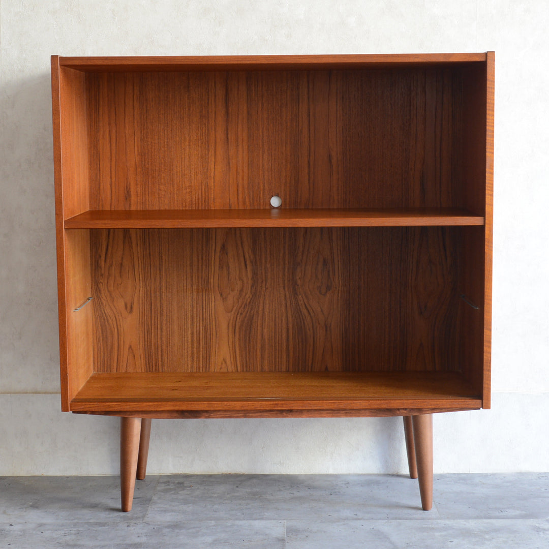 デンマーク ヴィンテージ シェルフ 5-7 木扉付