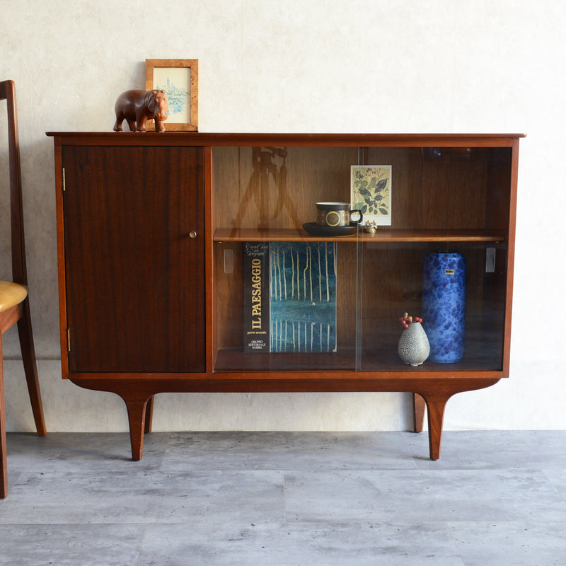 イギリス ヴィンテージ ガラス扉キャビネット 014