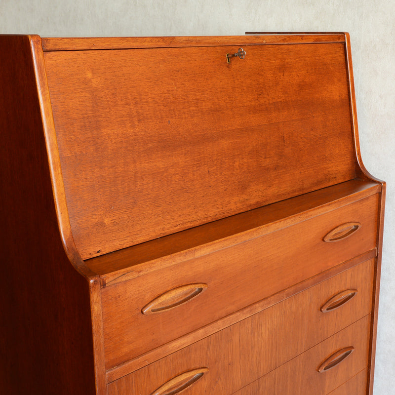 Jentique  ジェンティーク　ビューロー08