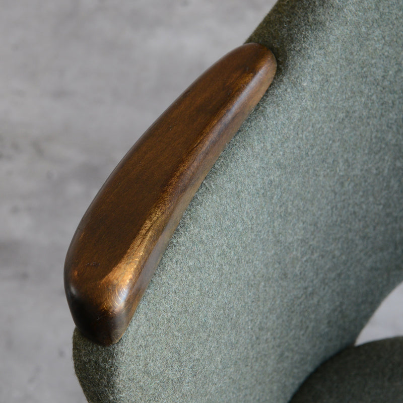 ドイツ ヴィンテージ アームチェア（張替済グリーン）