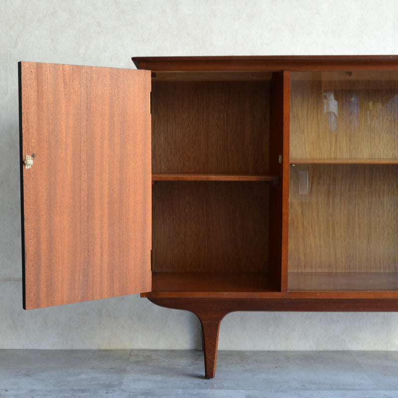 イギリス ヴィンテージ ガラス扉キャビネット 014