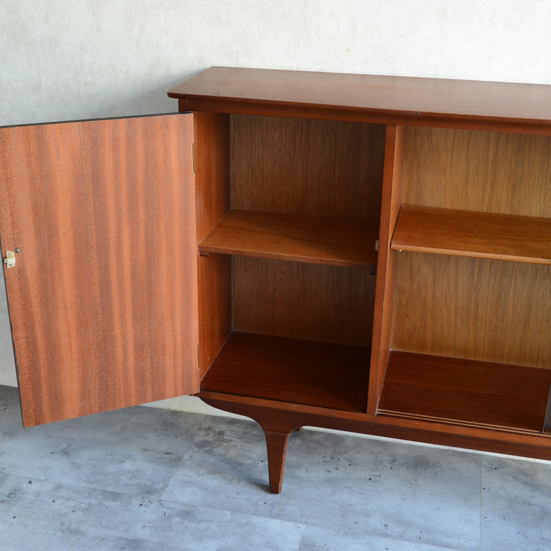 イギリス ヴィンテージ ガラス扉キャビネット 014