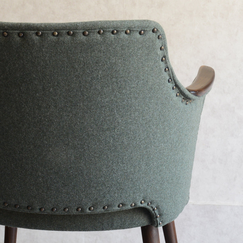 ドイツ ヴィンテージ アームチェア（張替済グリーン）