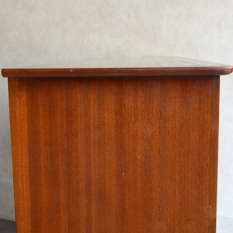 イギリス ヴィンテージ ガラス扉キャビネット 014