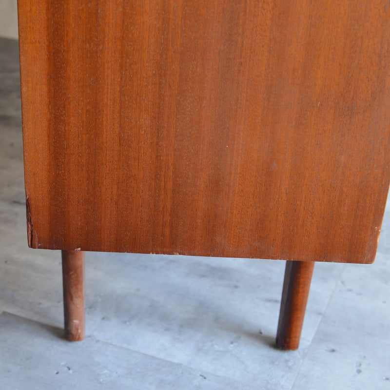 イギリス ヴィンテージ ガラス扉キャビネット 014