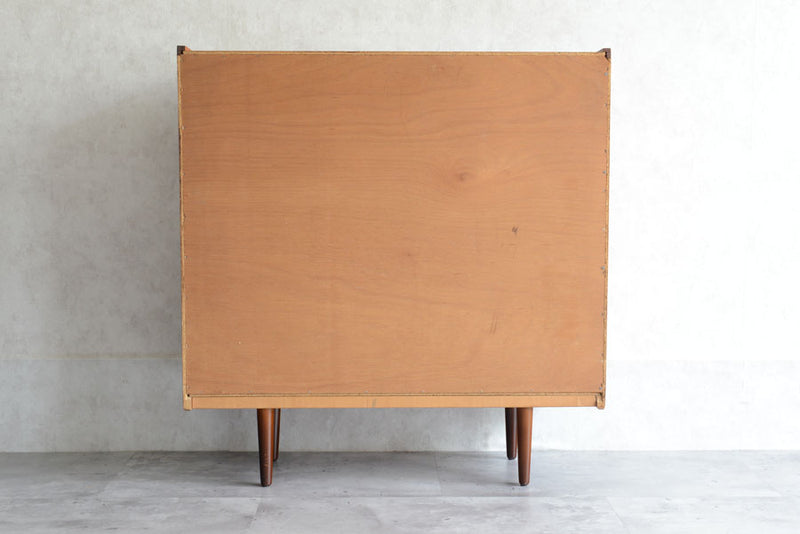 ガラス扉チークキャビネット004