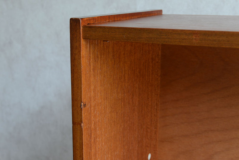 ガラス扉チークキャビネット004