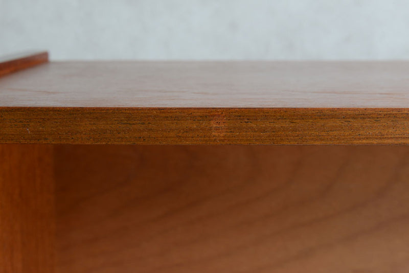 ガラス扉チークキャビネット004