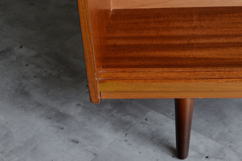 ガラス扉チークキャビネット004