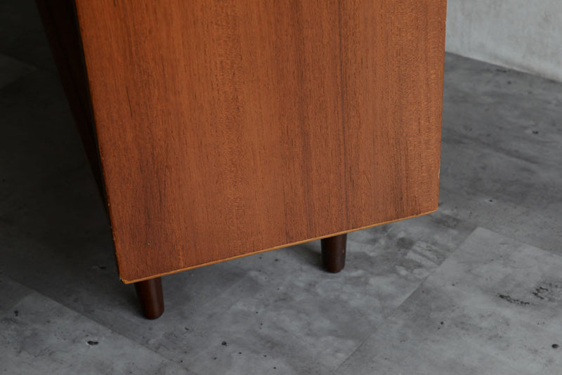 ガラス扉チークキャビネット004