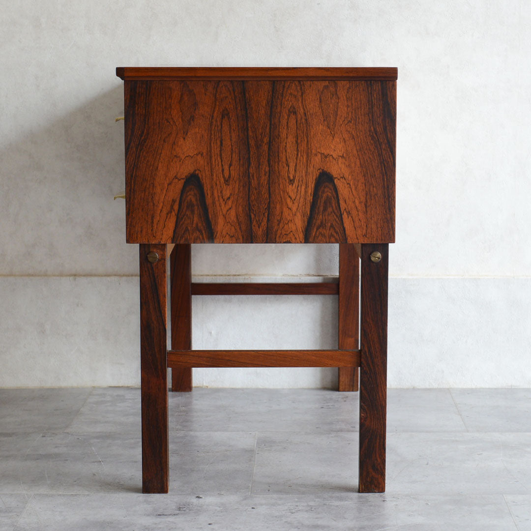 デンマーク  ローズウッド 2段チェスト 5-6