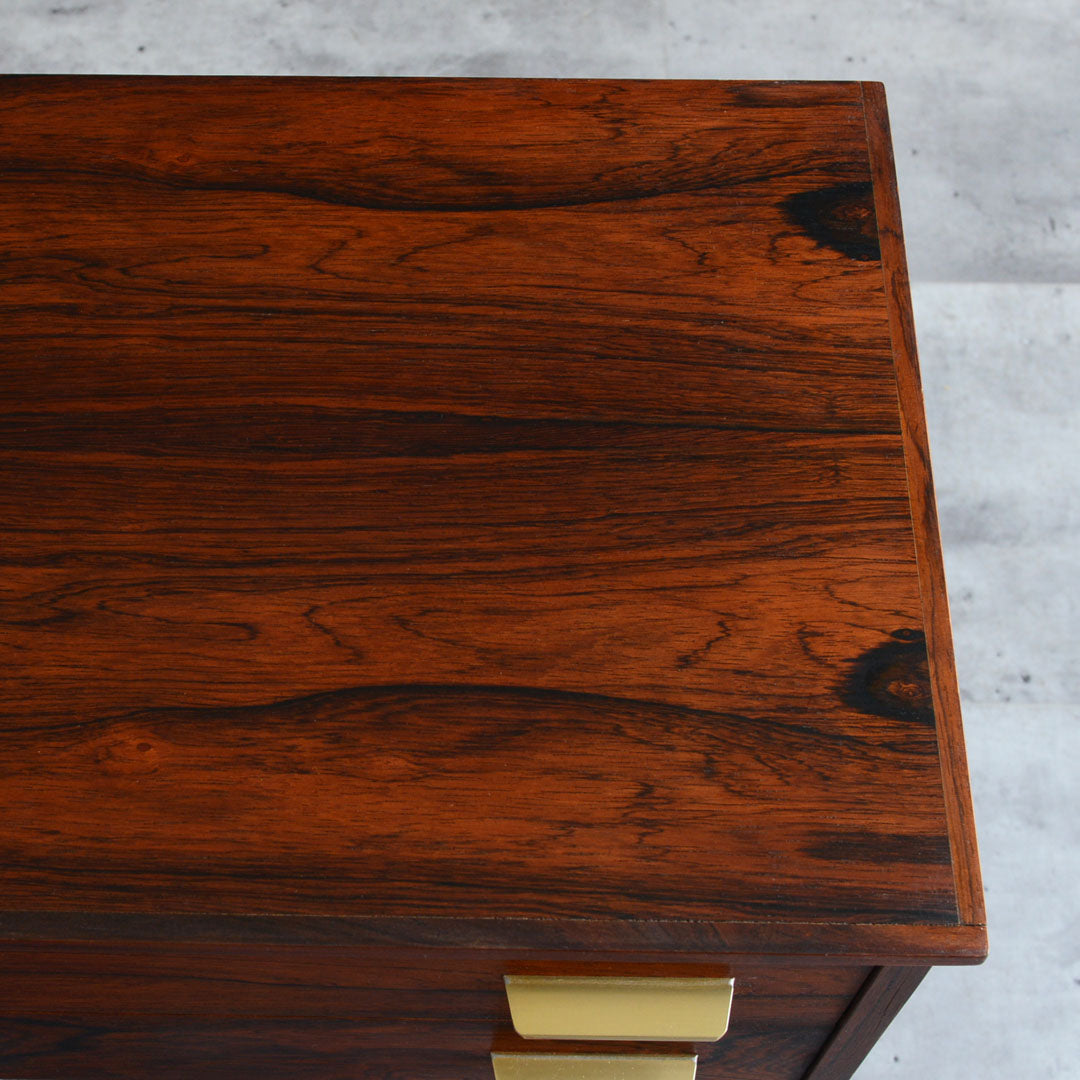 デンマーク  ローズウッド 2段チェスト 5-6