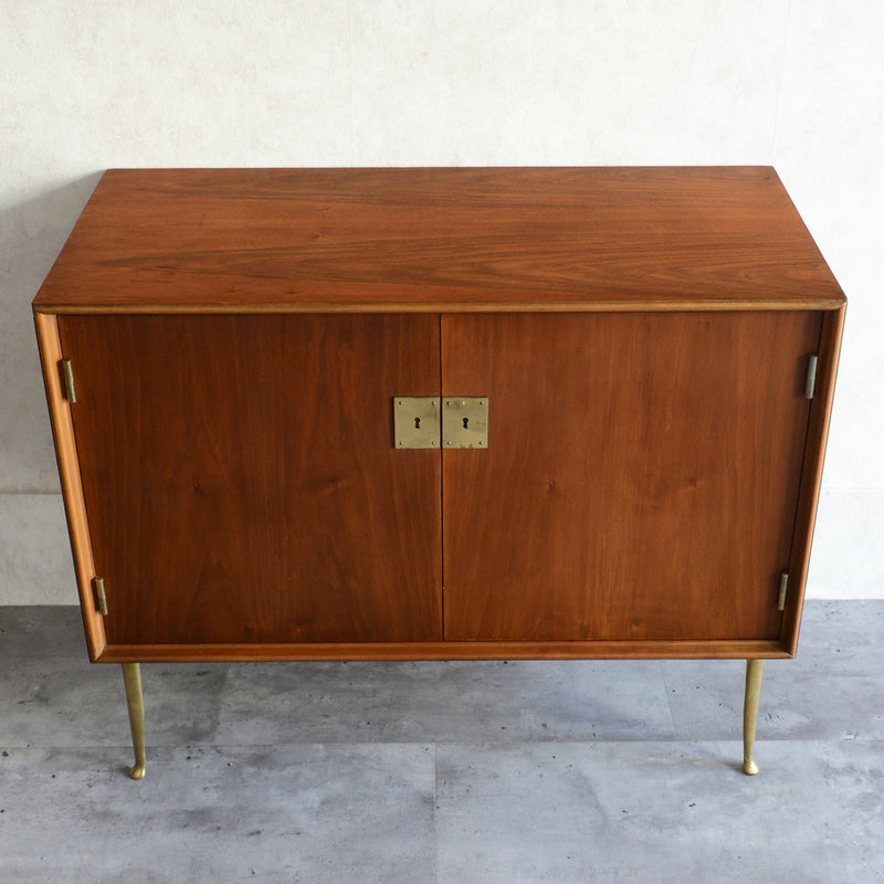 オランダクラシック  鍵付き キャビネット