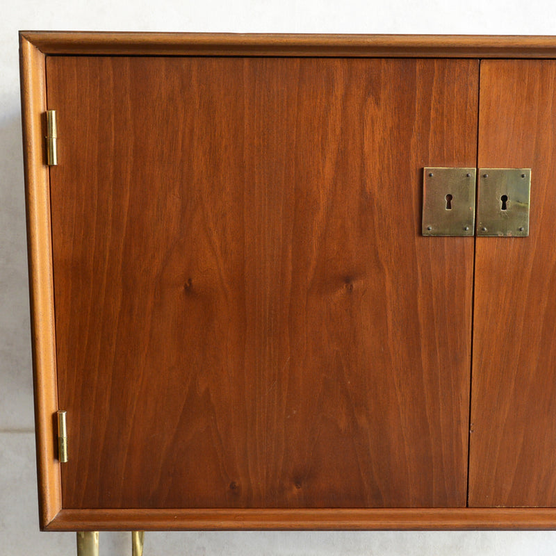 オランダクラシック  鍵付き キャビネット